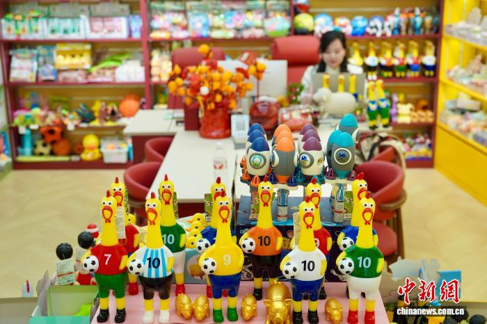咪咕直播-（神州写真）拼创意、拼专利，义乌“备战”世界杯|足球|吴晓明|周玲玲|美加墨世界杯|商户_新浪体育_新浪新闻